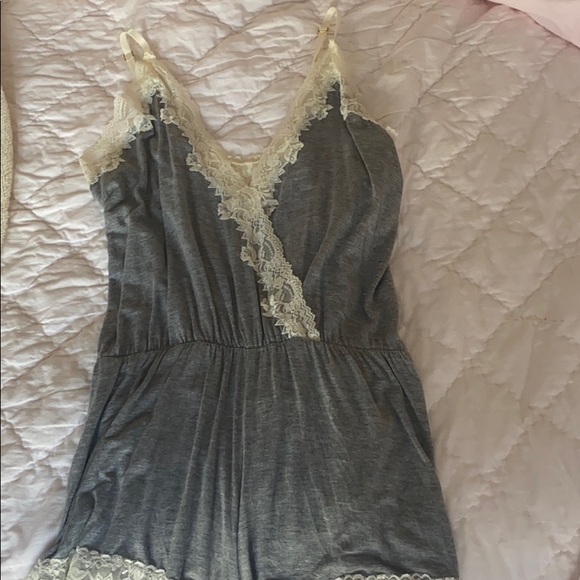 Romper - Picture 1 of 3